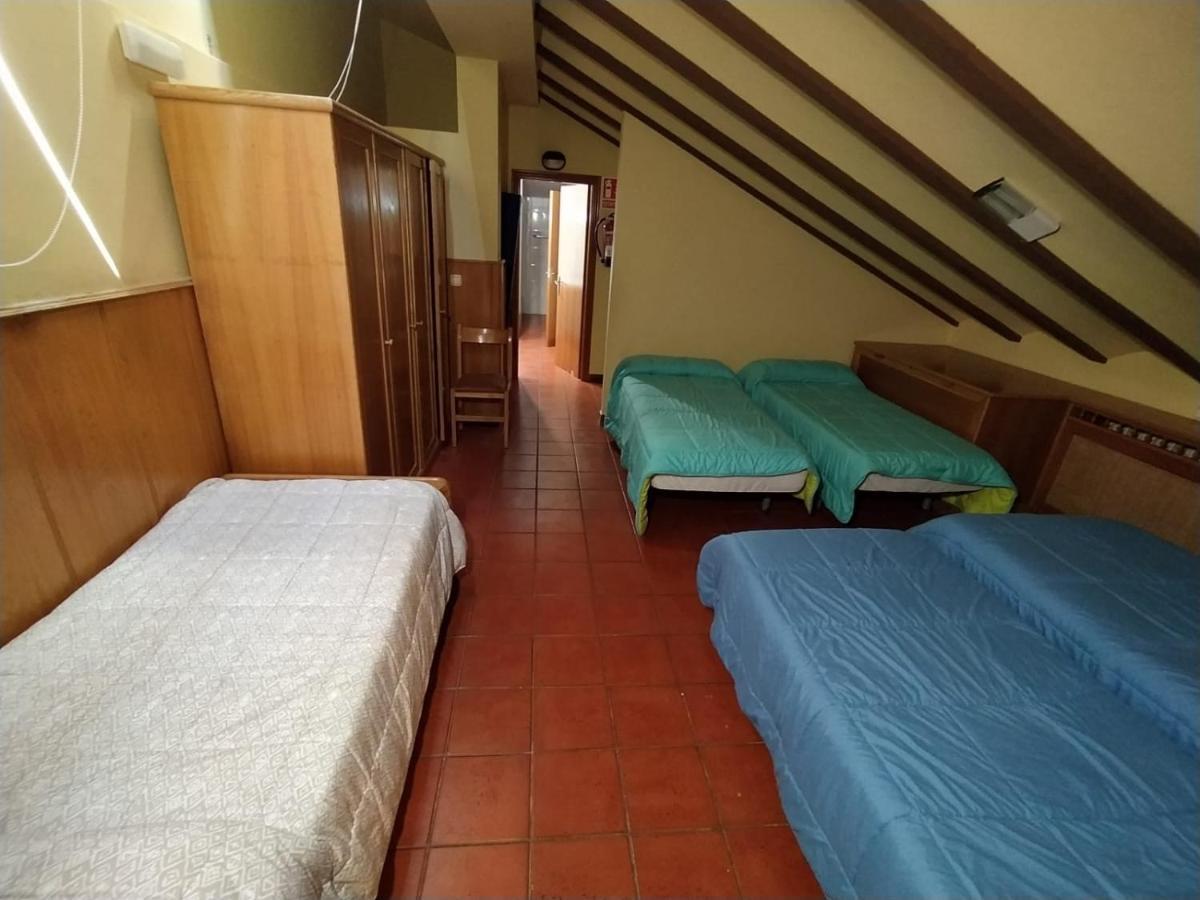 Albergue De Nuestra Senora Carrasquedo グラニョーン エクステリア 写真