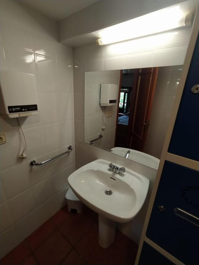 Albergue De Nuestra Senora Carrasquedo グラニョーン エクステリア 写真